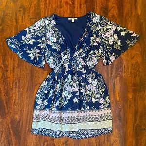 Francesca‘s Small Floral Dress